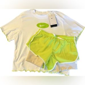 *NWT* NIKE Dri-Fit Girls Matched Short Set (Size M)